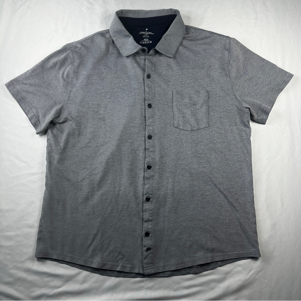 Fabletics The Dash Shirt Mens XL Grey Button Up Short Sleeve W/ Pocket - (355)